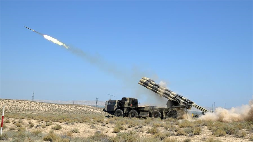 ВС Азербайджана выполнили боевые стрельбы из РСЗО «Смерч»