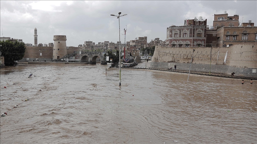 اليمن.. 6 وفيات وتهدم 430 منزلا بمحافظة ريمة جراء السيول