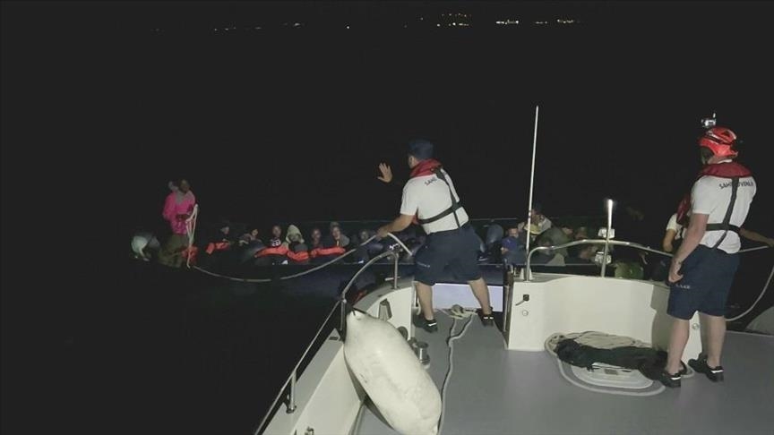 Türkiye rescues 100 irregular migrants Türkiye rescues 100 irregular migrants