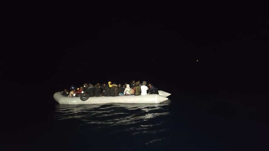 Greek Coast Guard shots dead 1 migrant during confrontation in Aegean Sea