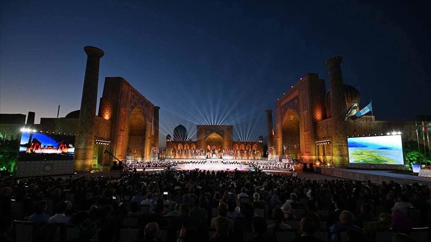 Özbekistan'da 13. Uluslararası Şark Teraneleri Müzik Festivali başladı