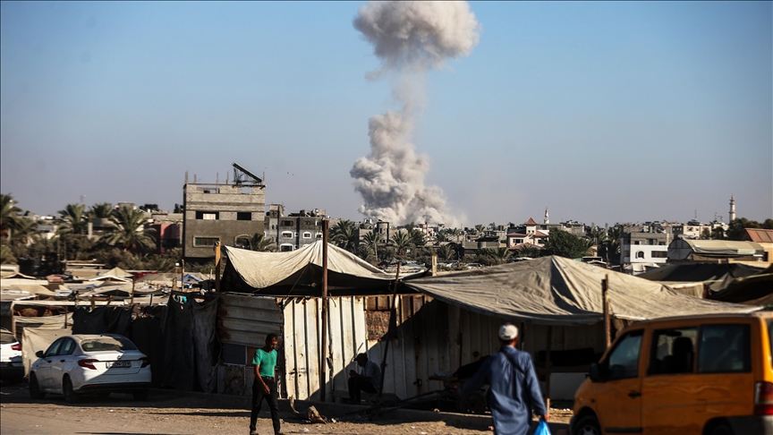 Israeli airstrikes on Gaza houses trigger many casualties