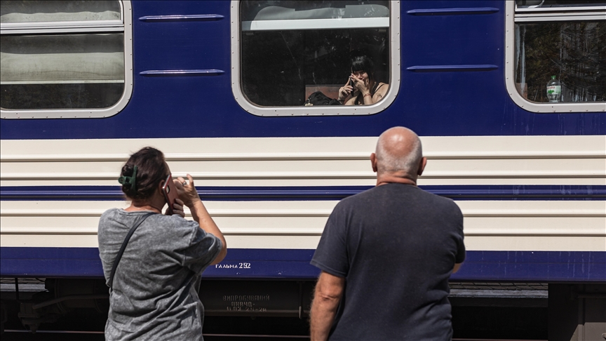 Ukraine says 38,000 individuals stay in Pokrovsk as Russian forces shut in on strategic metropolis