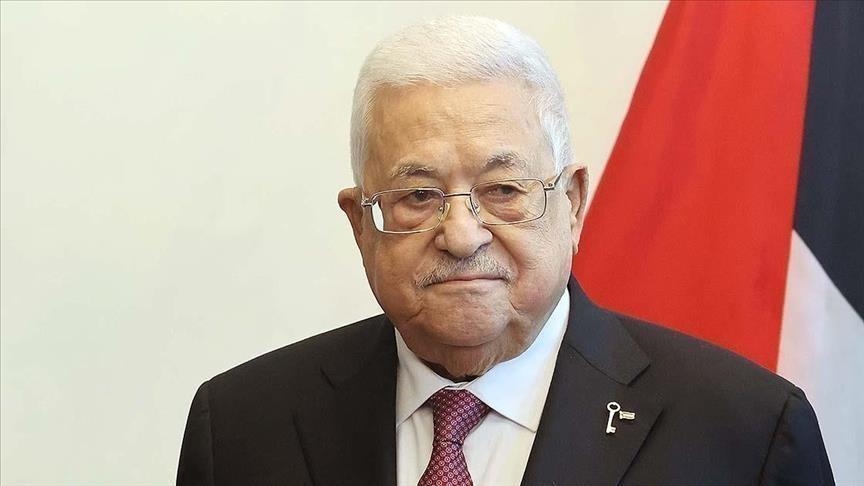 مسؤول فلسطيني: عباس يجري اتصالات لوقف العدوان الإسرائيلي بالضفة وغزة