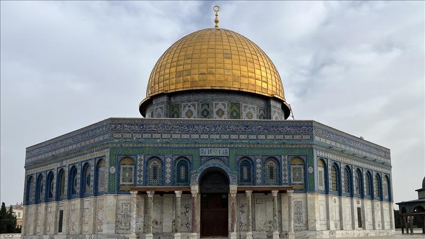 Hamas: Pendanaan Israel untuk wisata pemukim ilegal Yahudi ke Masjid Al-Aqsa dapat picu 'perang agama'