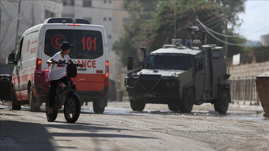 Palestinian child, 2 medics injured by Israeli forces in West Bank