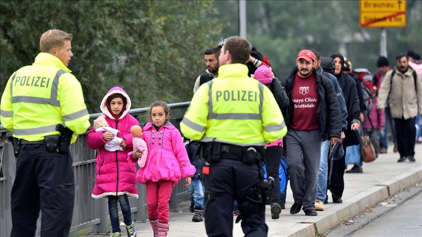L’Allemagne recommence à expulser des migrants afghans illégaux vers leur pays 