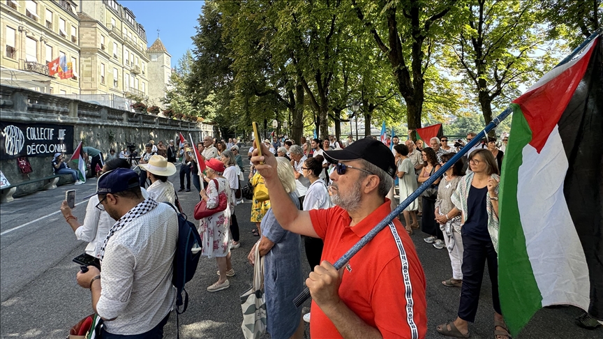 Activists in Geneva urge canton authorities to condemn Israel over Gaza conflict