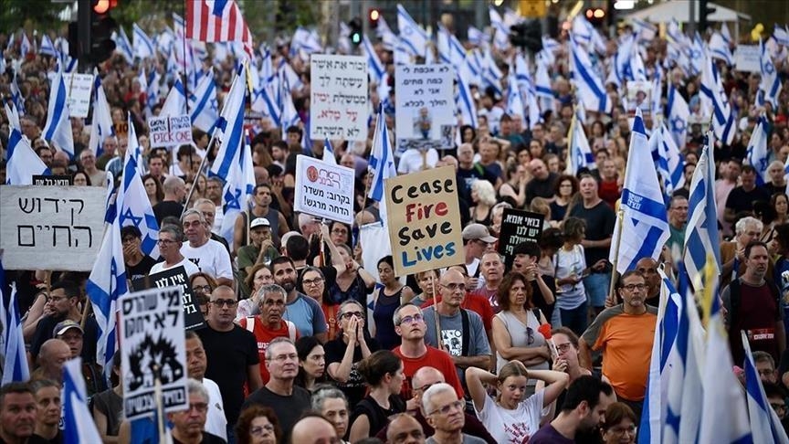 Thousands of Israelis protest to demand hostage swap deal with Palestinian factions Thousands of Israelis protest to demand hostage swap deal with Palestinian factions