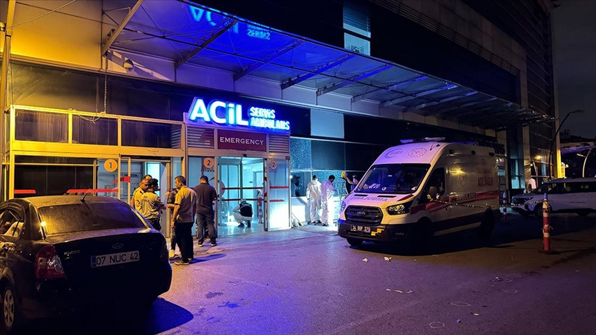 Bahçelievler’deki saldırılara ilişkin 4 kişi daha tutuklandı Bahçelievler Devlet Hastanesi’nde silahlı saldırı