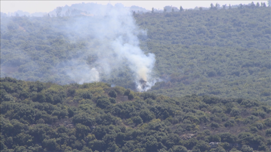 2 killed as Israeli jets hit car in southern Lebanon