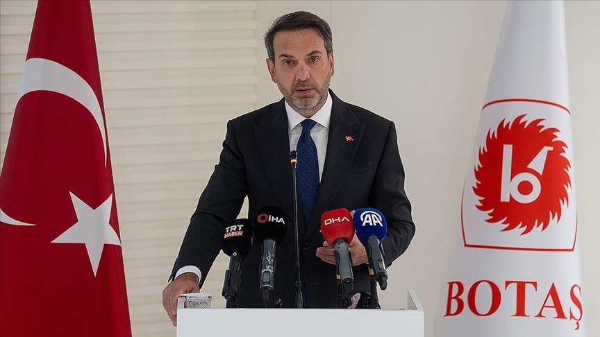 Bakan Bayraktar: 2027'den itibaren 10 yıl boyunca yıllık 4 milyar metreküplük LNG kargosu Türkiye'ye gönderilecek