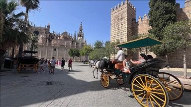 Spanja thyen rekord në numrin e turistëve dhe të ardhurave nga turizmi