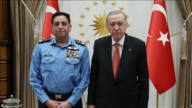 Turkish president receives Pakistan's air force chief