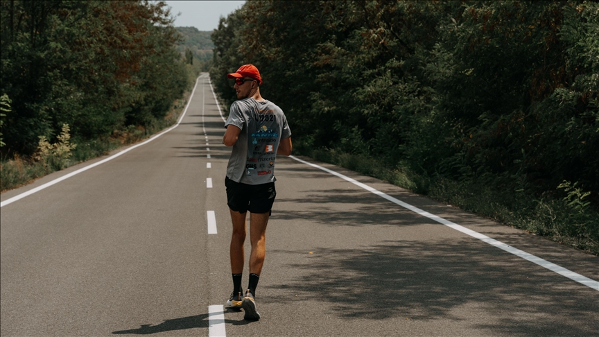 Bosanac Faruk Suljović privodi kraju humanitarni triatlon od Sarajeva do grčkog Olimpa