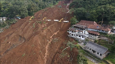 3 killed in landslides as China issues red alert for severe typhoon