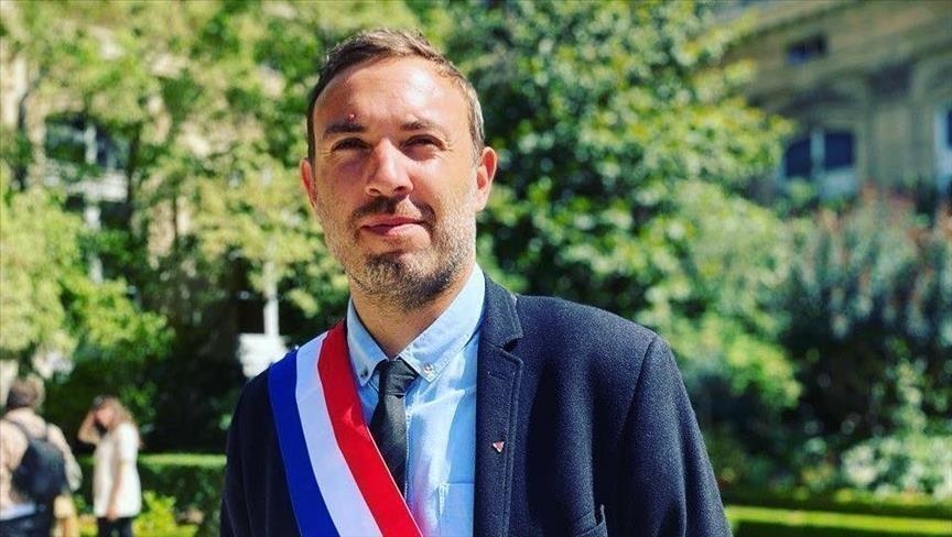 France : une infirmière connue pour son soutien à la Palestine placée en garde à vue