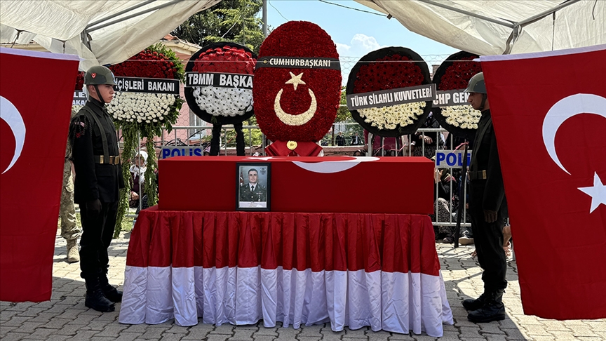 Şehit Piyade Binbaşı Osman Ayan, memleketi Isparta'da son yolculuğuna uğurlandı