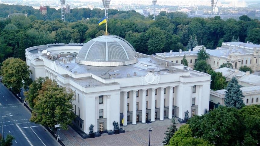 Премьер-министр Украины представил парламенту кандидатуры 8 министров