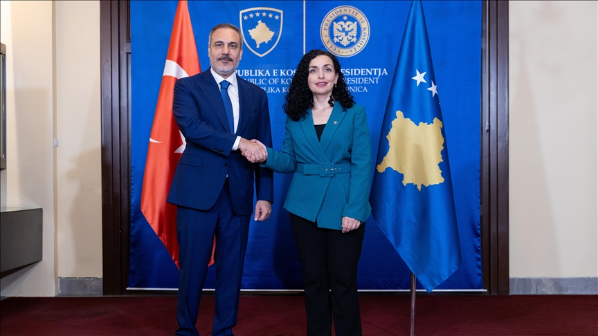 Kosovë, presidentja Osmani dhe kryeministri Kurti pritën në takim kryediplomatin turk, Fidan