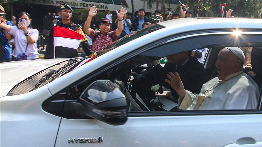 Indonesia successfully hosts 3rd papal visit as Francis embarks on 2nd leg of Asia tour