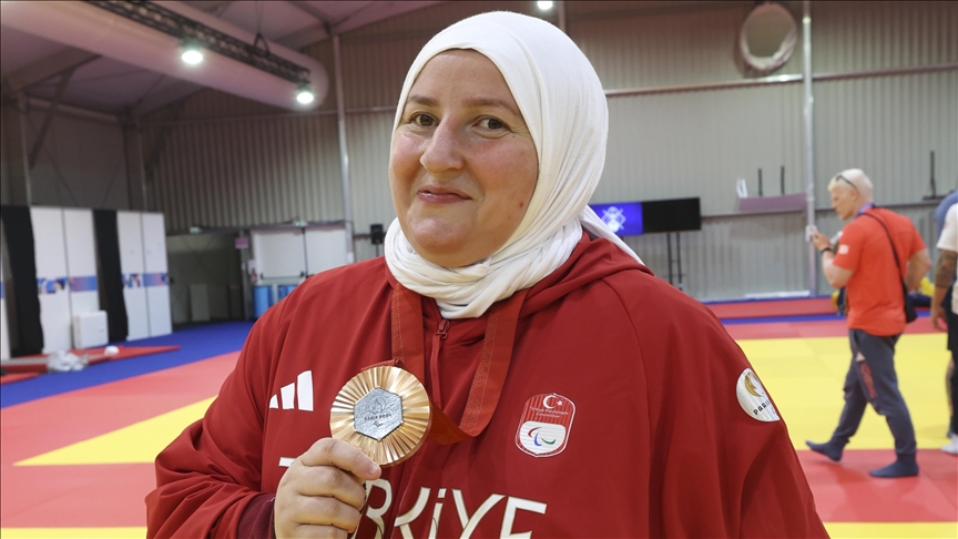 Paris 2024 Paralimpik Oyunları'nda judoda Nazan Akın Güneş, bronz madalya kazandı