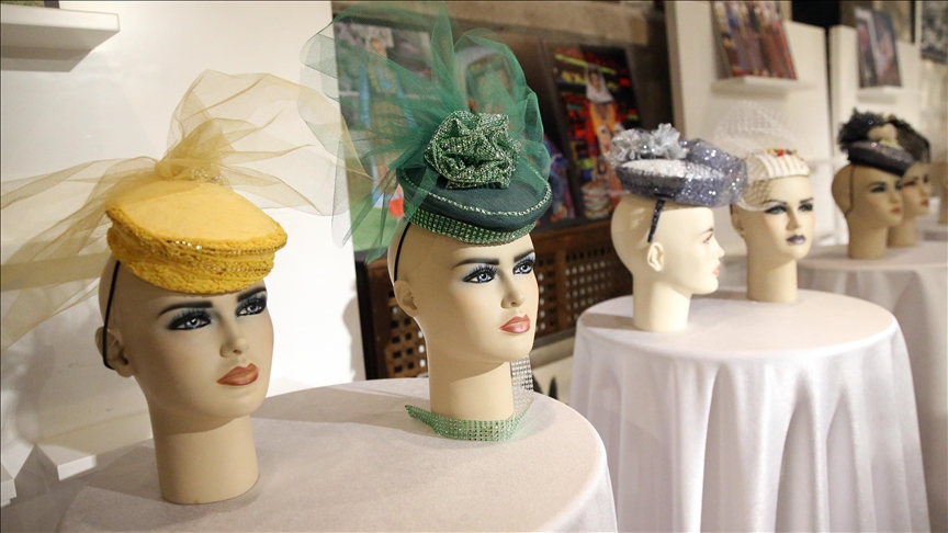 Emekli akademisyen geleneksel Azdavay şapkalarını yeniden tasarladı