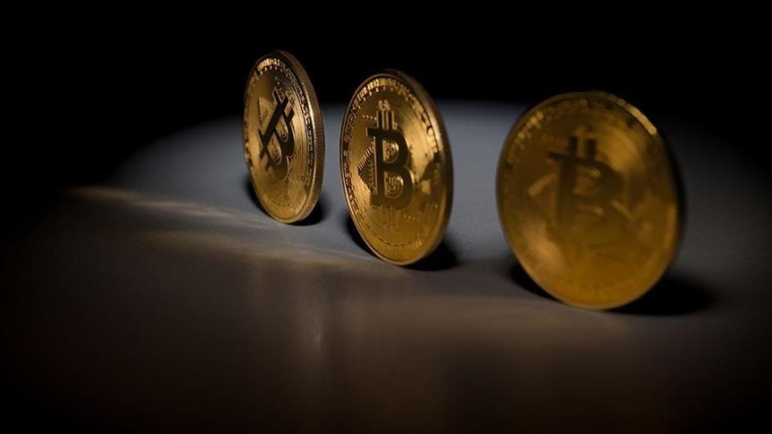 Bitcoin falls to $53,000 in 1-month low