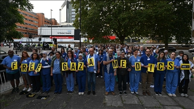 Miles de personas marcharon hacia la embajada de Israel en Londres en demanda de un alto el fuego inmediato