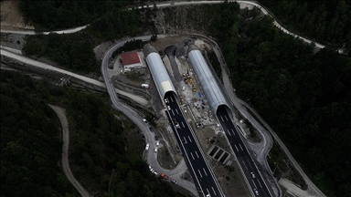 Bolu Dağı Tüneli İstanbul yönü ulaşıma açıldı