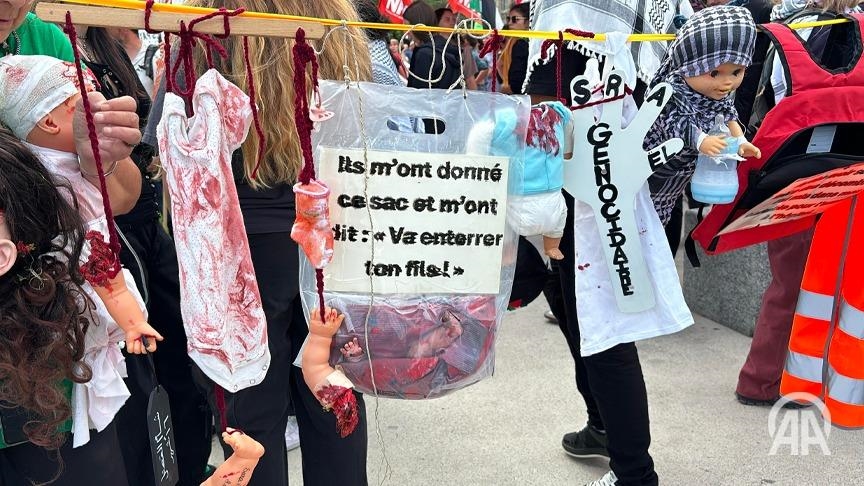 Paris : Des milliers de personnes rassemblées Place de la Nation pour dire « stop au génocide » à Gaza