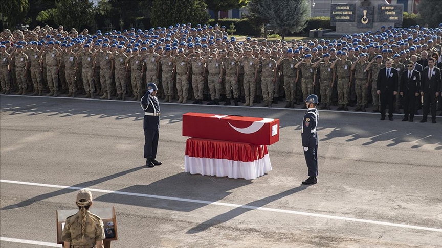 Tunceli'de şehit olan askerlerin naaşları memleketlerine uğurlandı