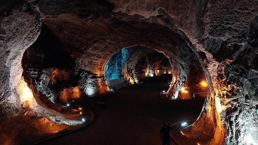 Salt Mountain in eastern Türkiye to host underground book, culture festival