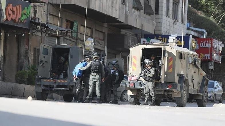الجيش الإسرائيلي يقتحم مدنا ويعتقل فلسطينيين بالضفة الغربية