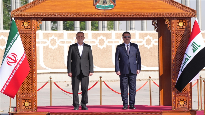 Le président iranien en Irak pour sa première visite à l’étranger depuis son élection