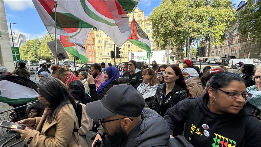 Manifestación frente a UN tribunal de Londres en solidaridad con un manifestante propalestina