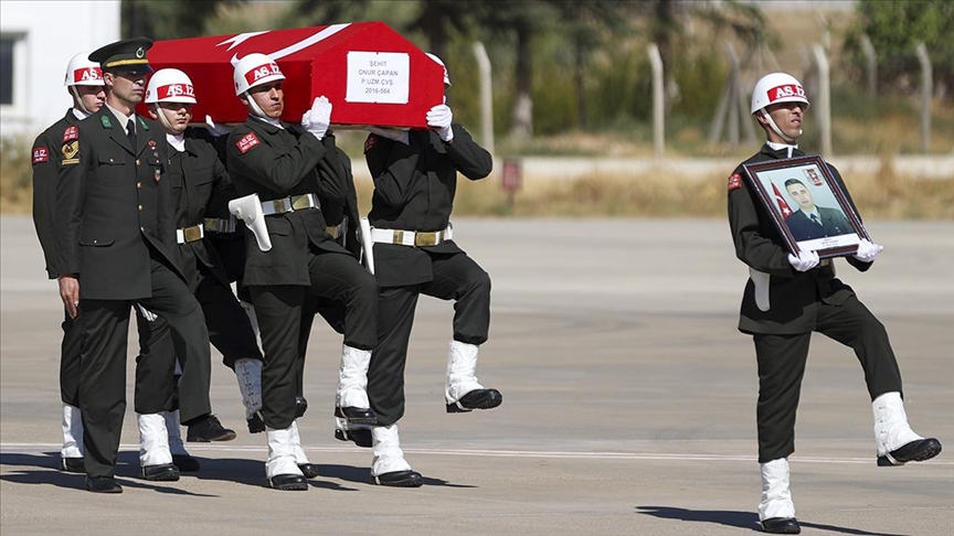 Şehit Onur Çapan'ın naaşı Isparta'ya uğurlandı