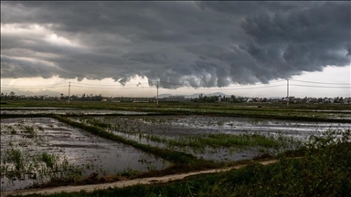 Deaths climb to 327 from Typhoon Yagi in Vietnam