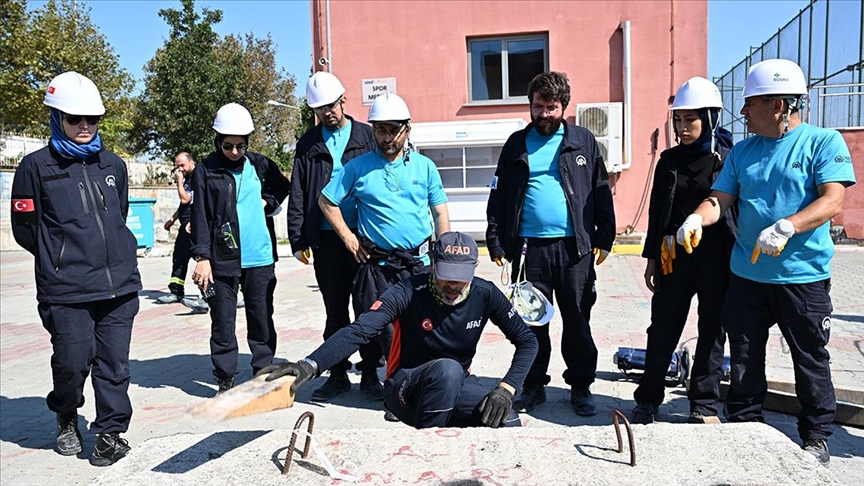 Anadolu Ajansı personeli arama kurtarma eğitimini tamamladı