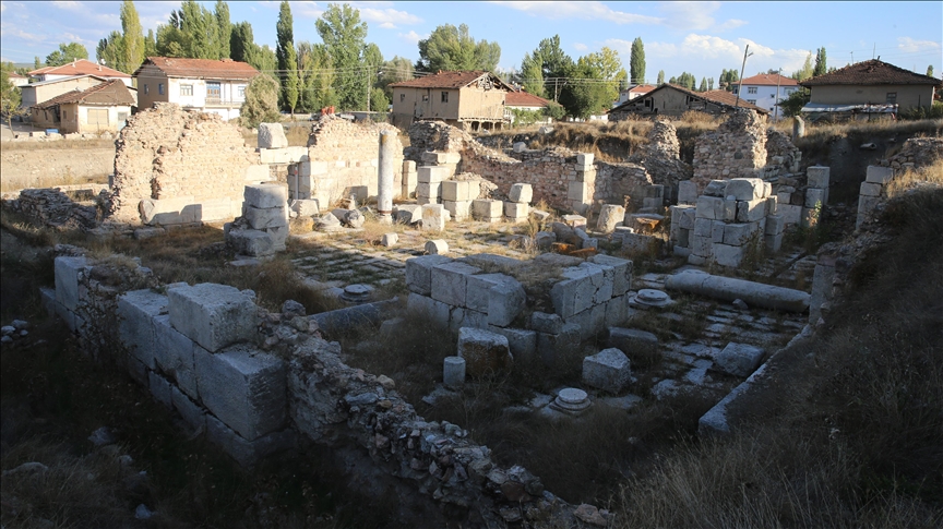 Sebastapolis Antik Kenti'ni tamamen gün yüzüne çıkarmak için çalışmalar sürüyor