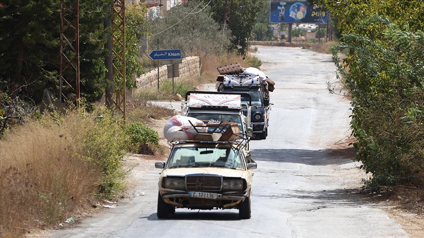 İsrail'in Lübnan'ın güneyinde attığı "zorla tahliye" bildirileri sebebiyle 150 Suriyeli bölgeden ayrıldı