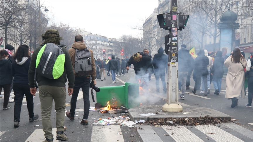 Supporters of PKK terrorist group hold provocative rally in France
