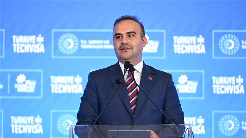 Bakan Kacır: Türkiye Tech Visa Programı, güçlü bir gelecek inşa etmeyi hedefleyen avantajlarla dolu bir program