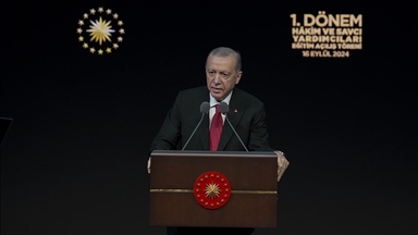 Cumhurbaşkanı Erdoğan: Sosyal medya mecraları giderek büyük bir operasyon aygıtına dönüşmeye başladı