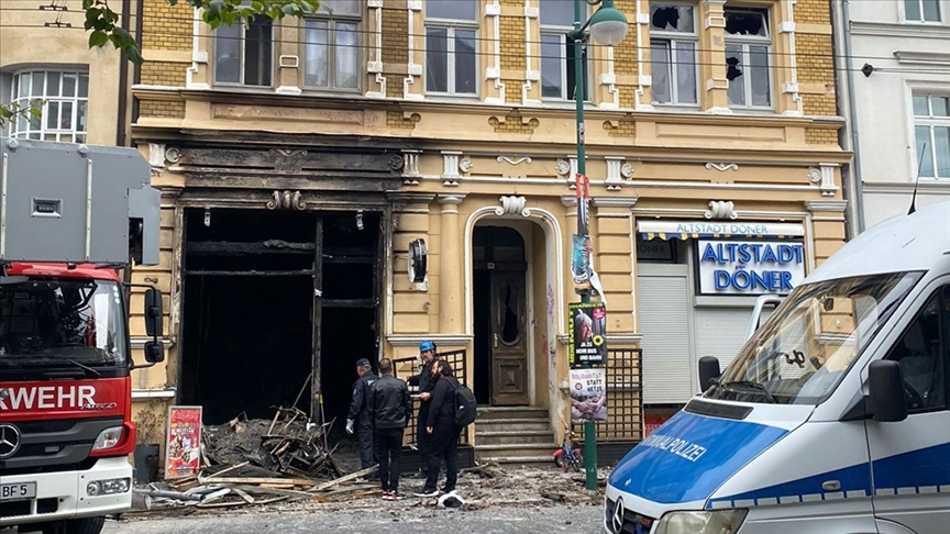 Almanya'da iki Türk'ün hayatını kaybettiği yangınla ilgili kundaklama şüphesiyle soruşturma başlatıldı
