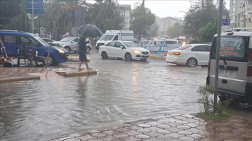 Samsun'da sağanak etkili oldu