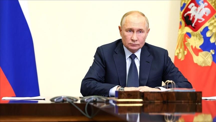 Президент РФ продлил продовольственное эмбарго сразу на два года