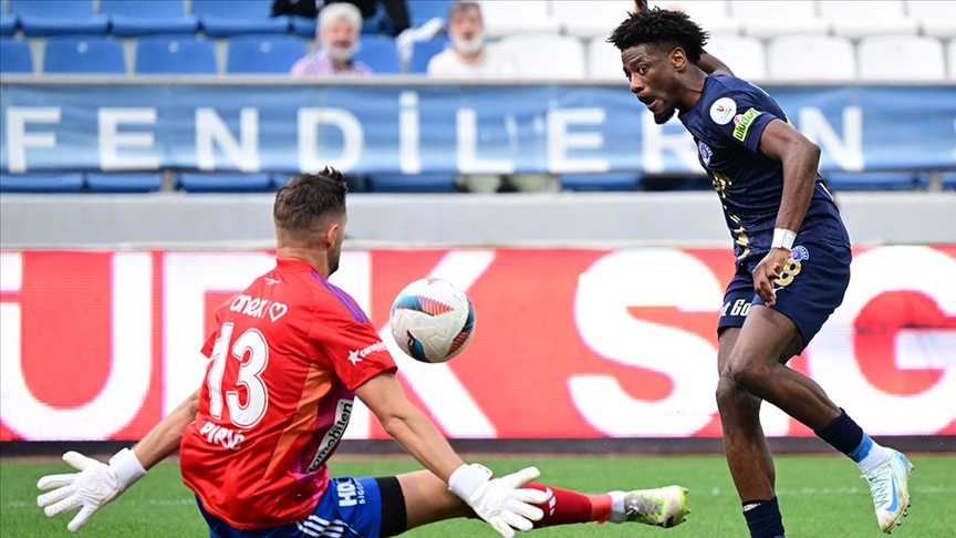 Kasımpaşa ile Antalyaspor karşılaşması berabere bitti