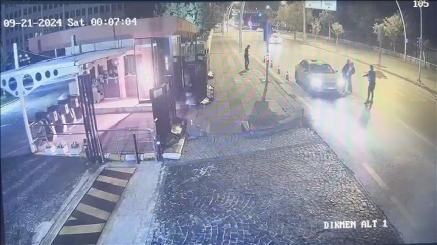 Polis memuru Heimlich manevrası ile taksicinin hayatını kurtardı