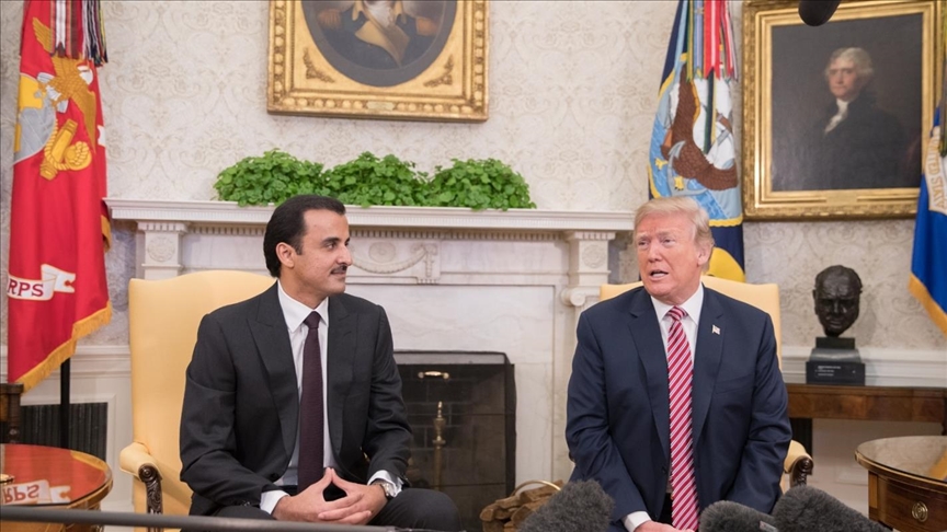 Trump meets Qatari emir, prime minister in Florida 